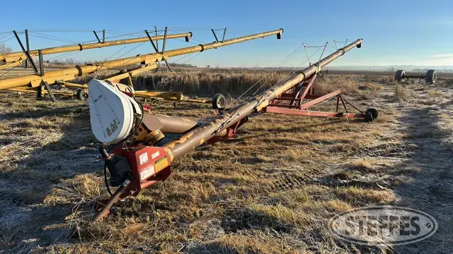 Mayrath swing hopper auger