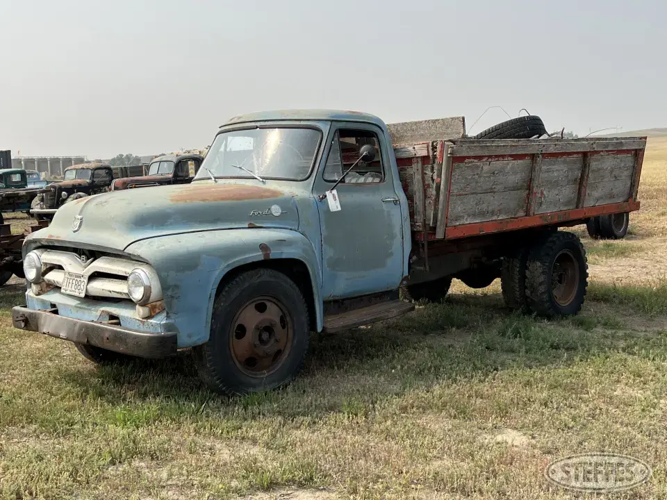 1955 Ford F500 Single Axle Boxed Truck