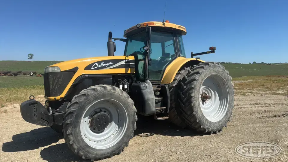 2005 Challenger MT 665B MFWD Tractor