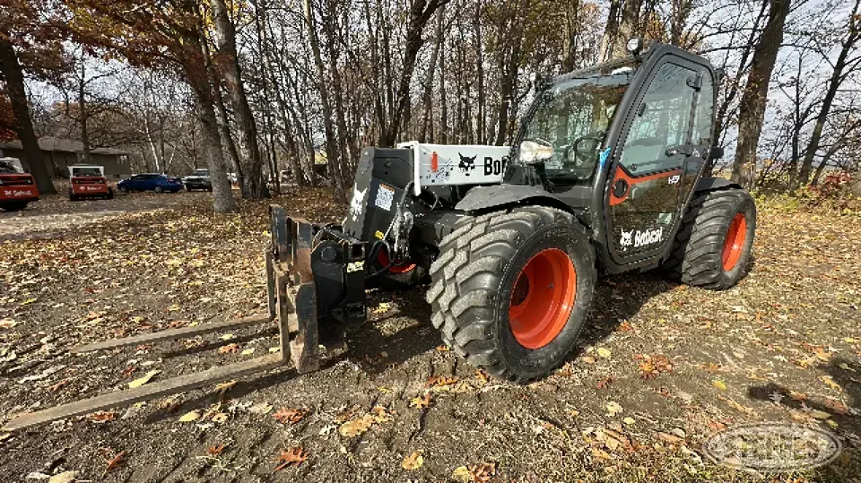 2020 Bobcat V519 Telescopic Forklift
