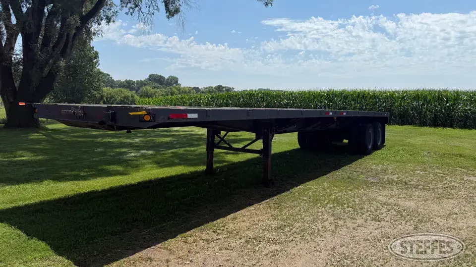 1974 American tandem axle flatbed trailer Semi Flatbed Trailer