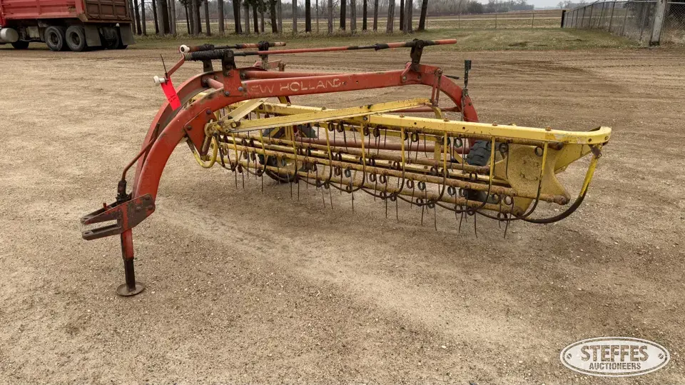 New Holland 256 Rake