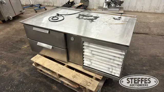 Lowboy 2-door fridge