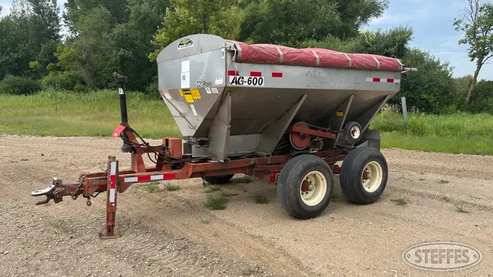 Ag Systems AG600 Pull-Type Dry Spreader