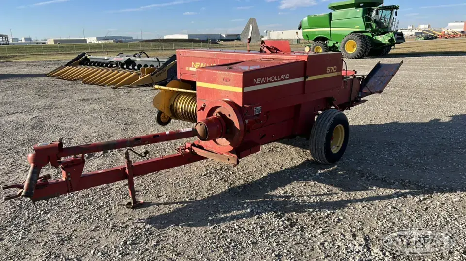 New Holland 570 Square Baler