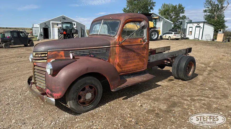 1941 GMC CC 252 Collectible Vehicle