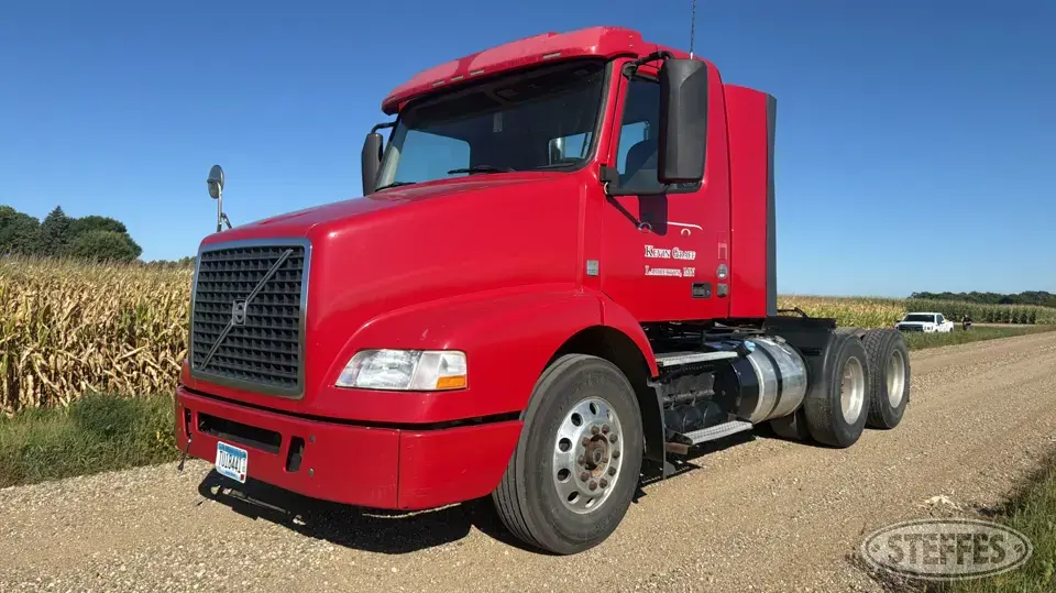 2015 Volvo VNM Conventional Truck without Sleeper