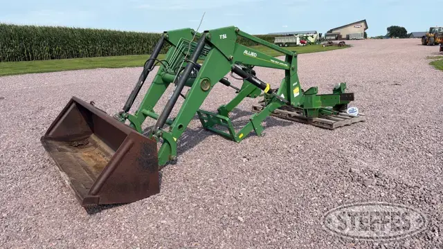 Allied 695