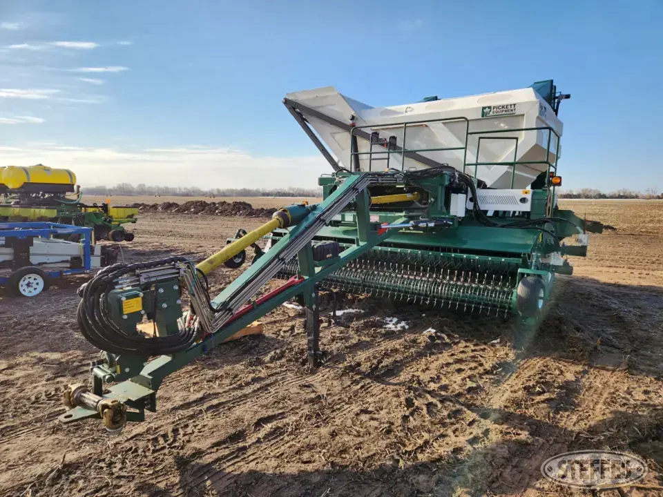 2021 Pickett Twin Master Edible Bean Combine