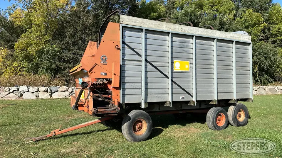 Meyer's 500 Forage Wagon