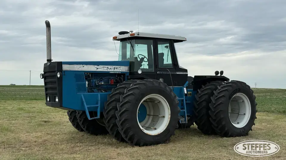 1992 Ford Versatile 946 Designation 6 4WD Tractor