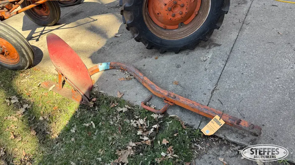 Allis-Chalmers plow Collectible Machinery-Other