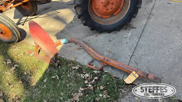 Allis-Chalmers plow