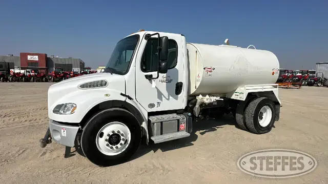 2019 Freightliner M2 106