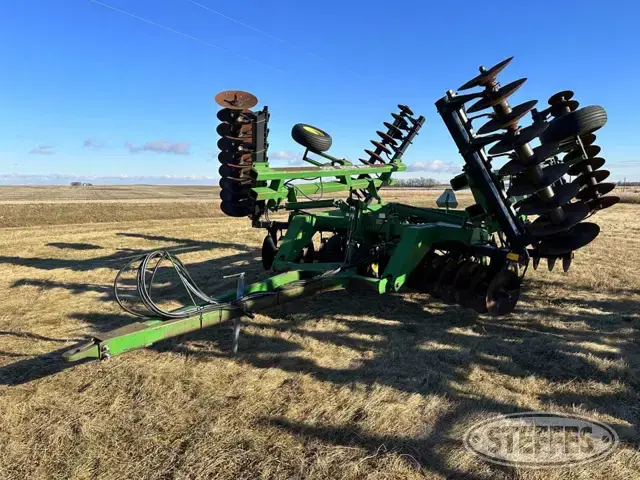 John Deere 650