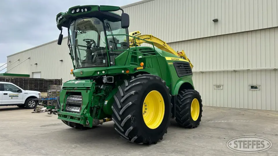 2020 John Deere 9900i Self-Propelled Harvester