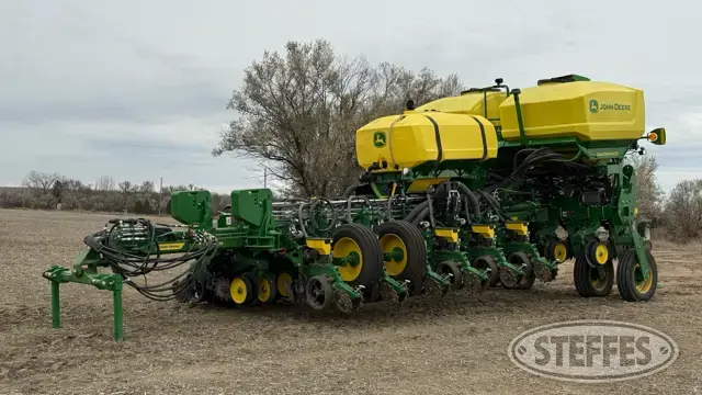 2022 John Deere 1775NT