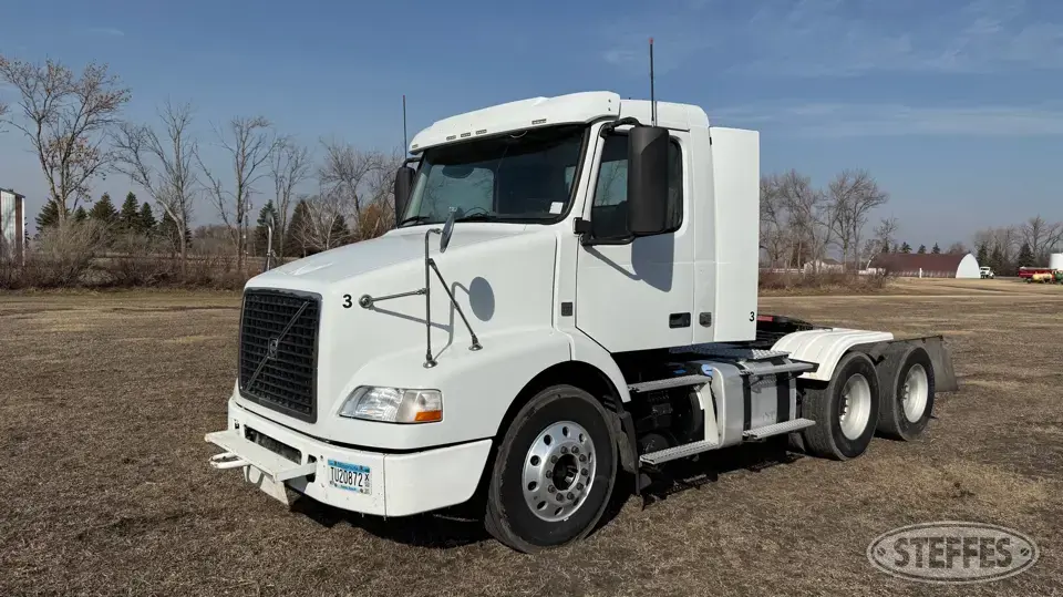 2013 Volvo VNM Conventional Truck without Sleeper