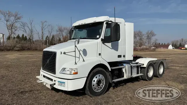 2013 Volvo VNM