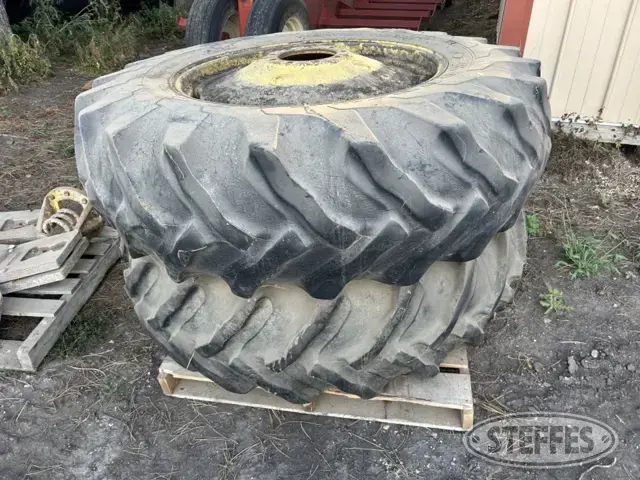 John Deere 4020