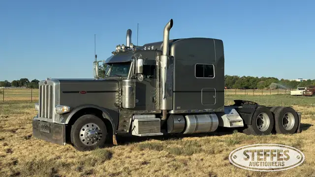 2019 Peterbilt 389 EXHD