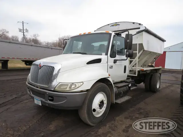 2002 International 4300
