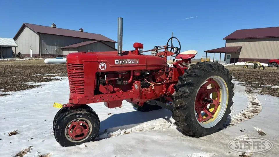 1953 Farmall Super M 2WD Tractor