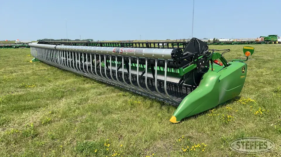 2017 John Deere 645FD Draper Head