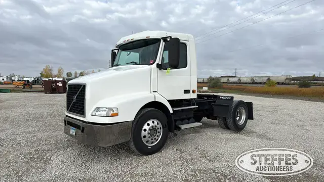 2006 Volvo VNM