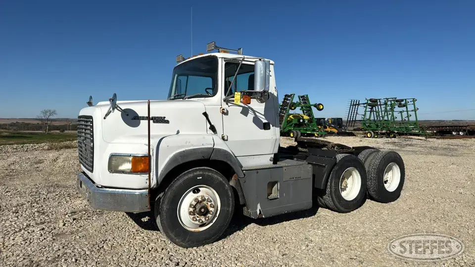 1994 Ford Aeromax L9000 Conventional Truck without Sleeper