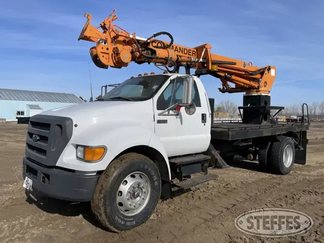 2004 Ford F750