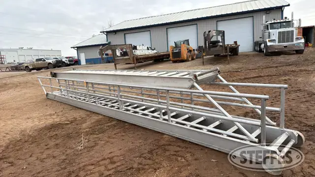 Aluminum work over rig steps