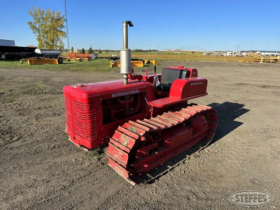 1941 International T6 Collectible Tractor