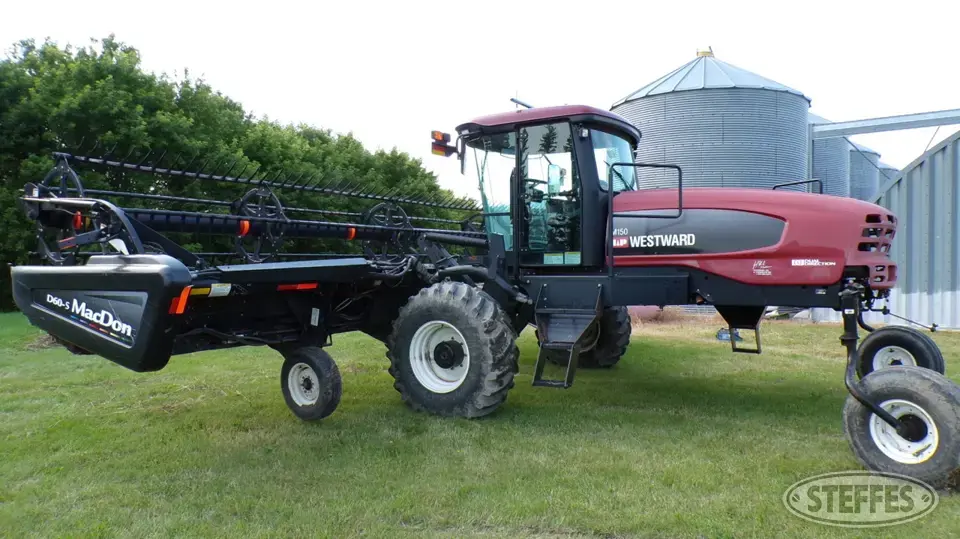 2011 MacDon M150 Self-Propelled Swather