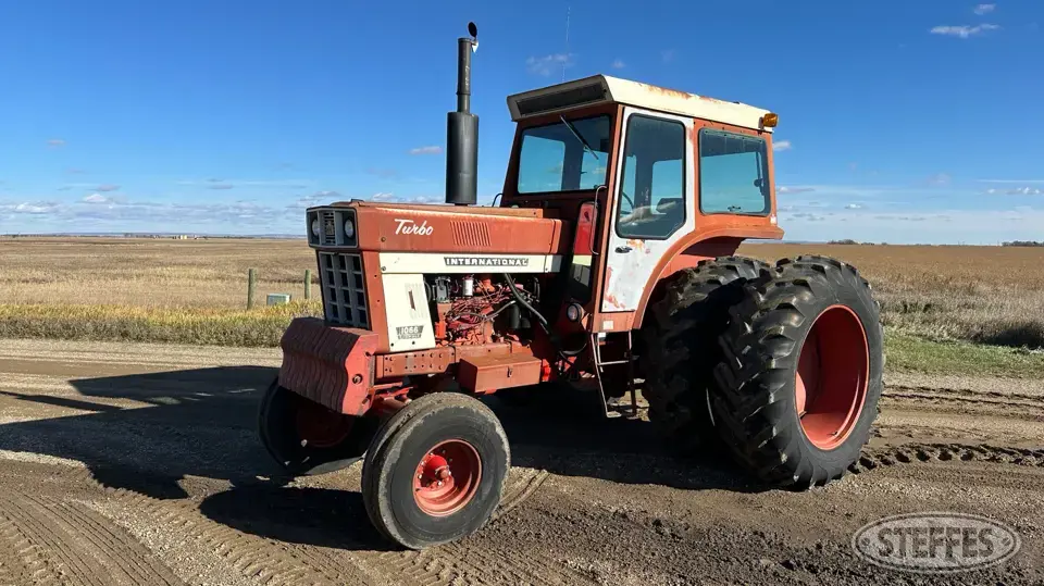 1974 International 1066 Turbo 2WD Tractor