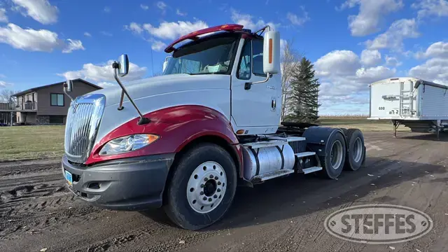 2010 International ProStar + Eagle