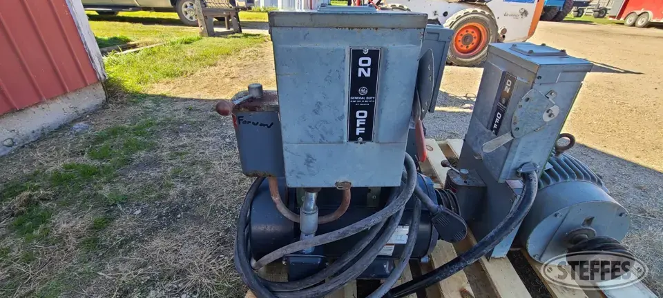 Dayton Farm Support Item