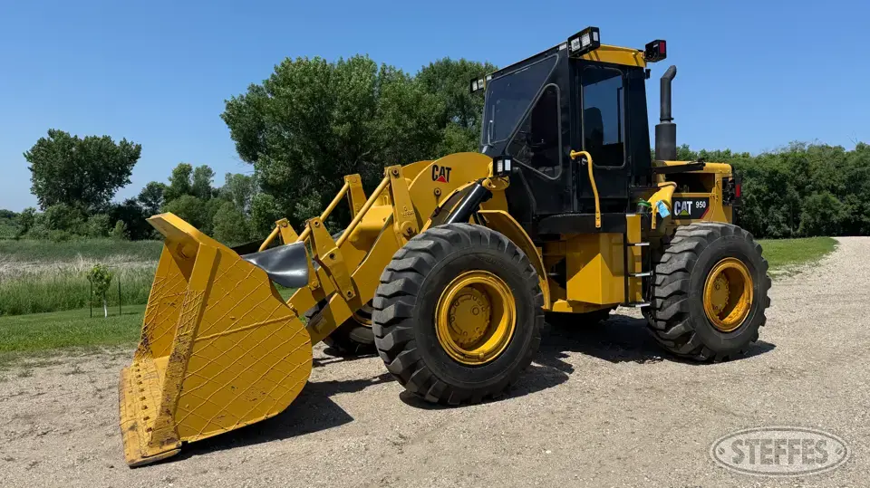 1974 CAT 950 Wheel Loader
