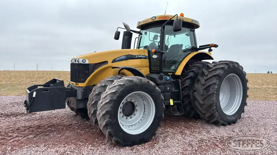 2013 Challenger MT675D MFWD Tractor