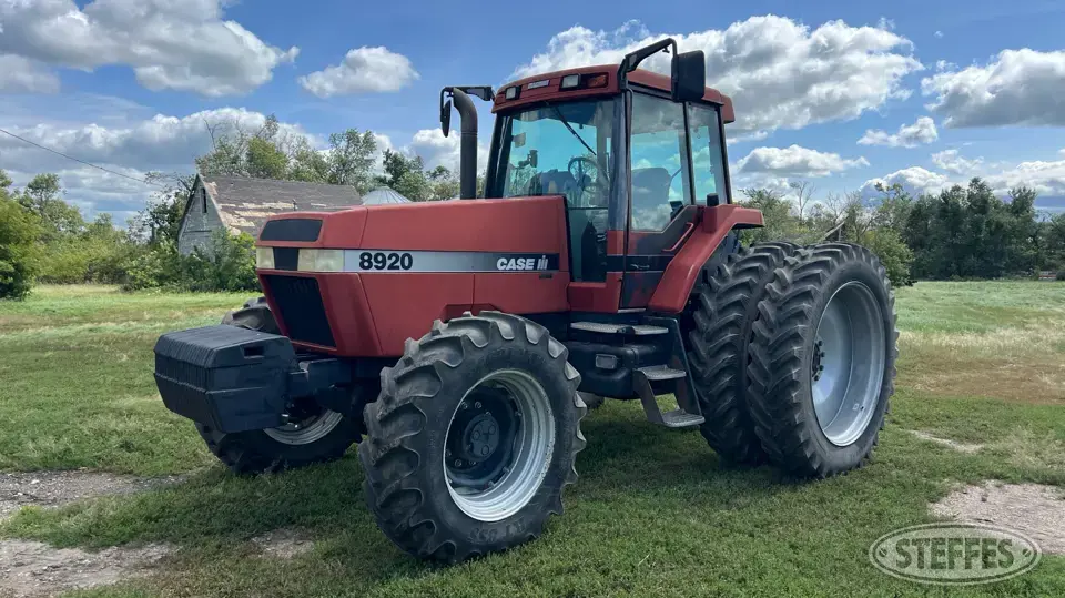 1997 Case IH 8920 MFWD Tractor