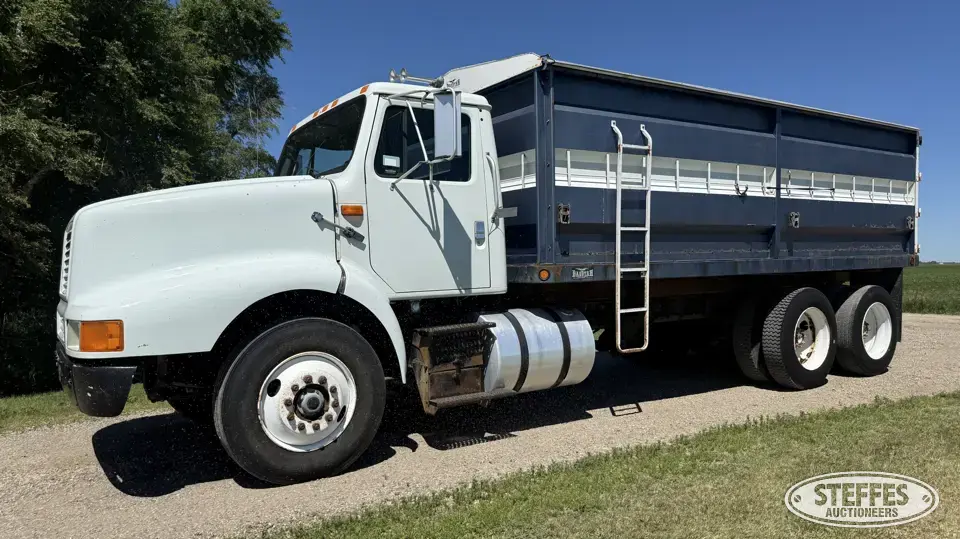 1991 International F-8200 Grain Truck