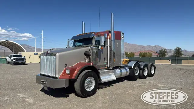 2009 Kenworth T800 Wide Nose