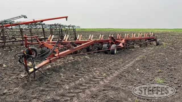 International 800
