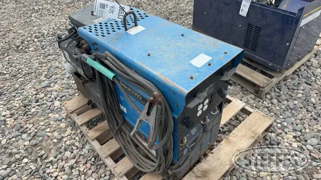 Miller Bobcat 225G