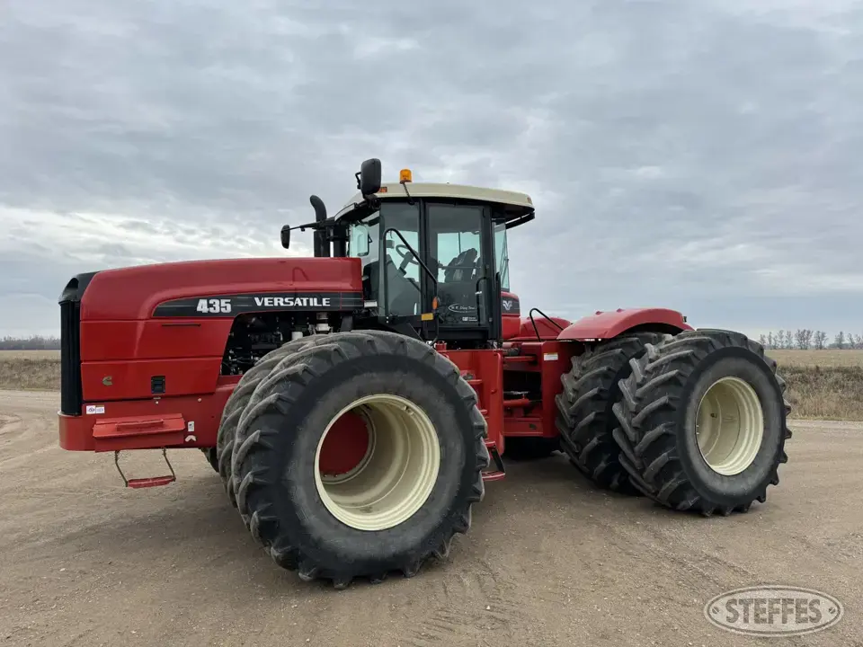 2011 Versatile 435 4WD Tractor