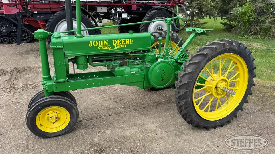 1938 John Deere B Collectible Tractor