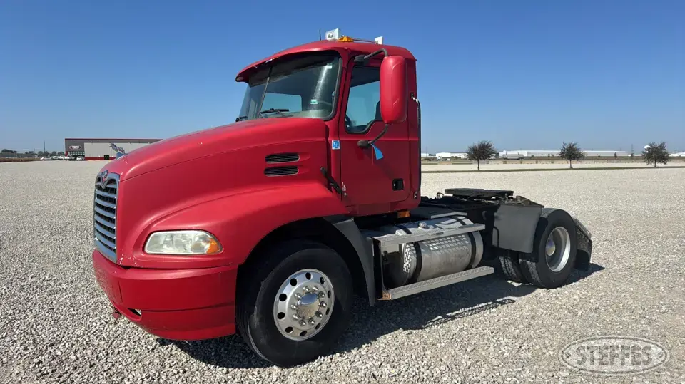 2006 Mack CXN612 Conventional Truck without Sleeper