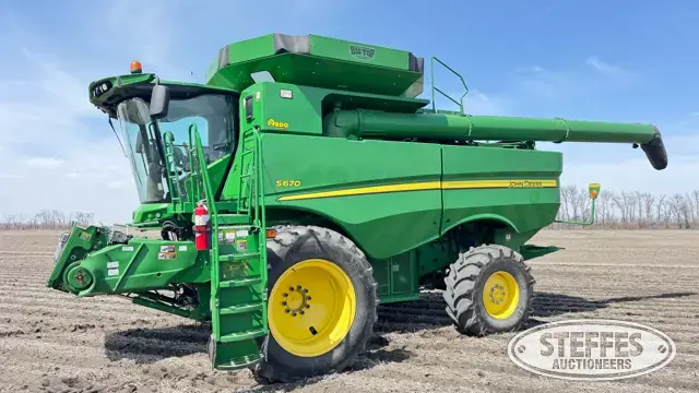 2015 John Deere S670
