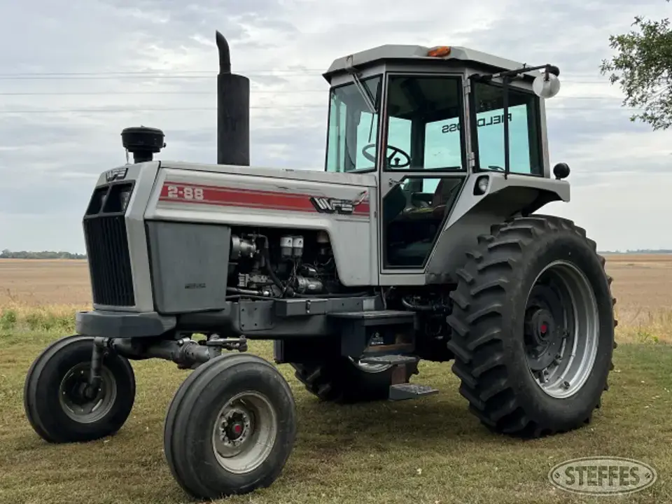 1984 White 2-88 2WD Tractor