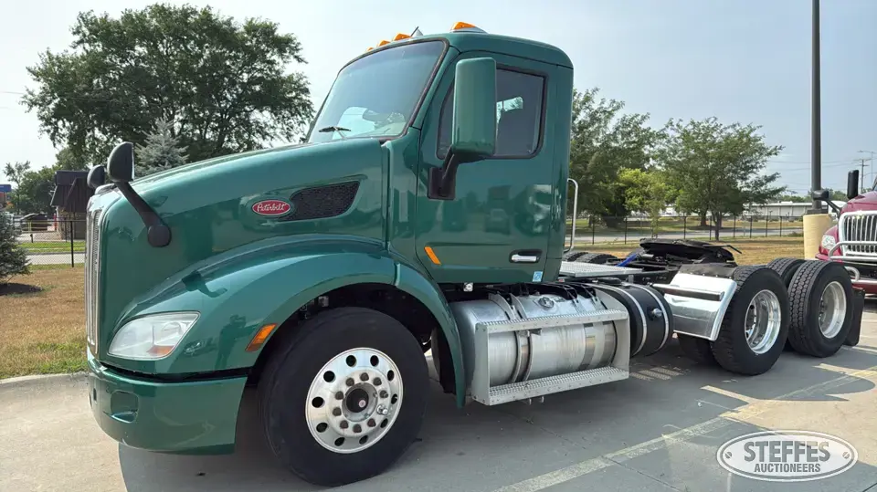 2018 Peterbilt 579 Conventional Truck without Sleeper